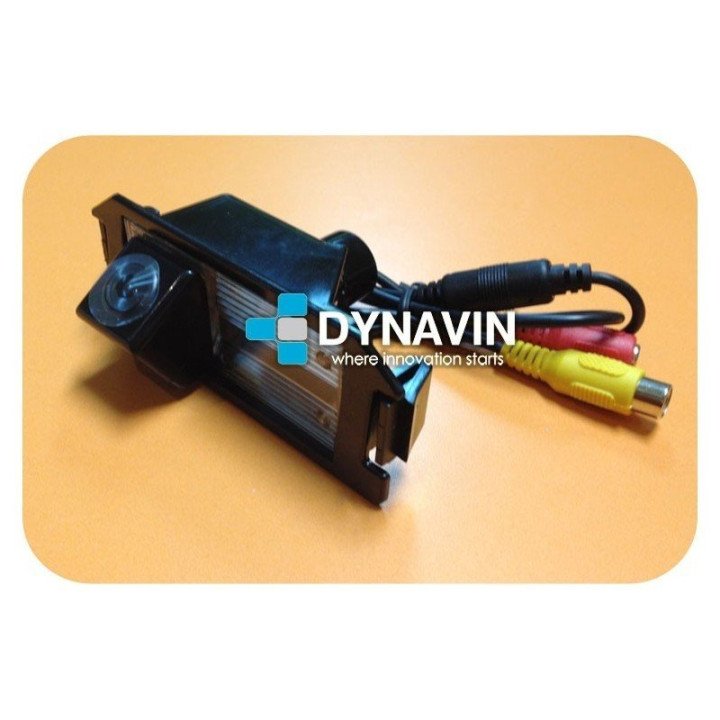DYNAVIN-HYUNDAI I30 (+2007): CÁMARA TRASERA A TODO COLOR Y LINEAS GUIA DE ASISTENCIA PARA HUECO DE LUZ