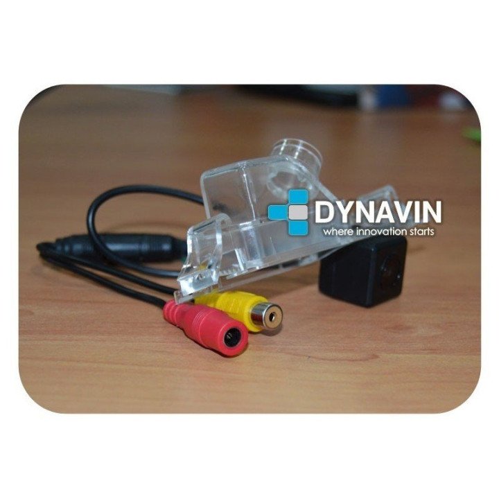 DYNAVIN-HYUNDAI I30 (GD +2012): CÁMARA TRASERA A TODO COLOR Y LINEAS GUIA DE ASISTENCIA PARA HUECO DE LUZ