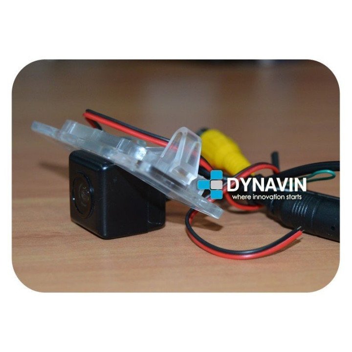 Cámara trasera de aparcamiento a todo color y líneas guía de asistencia para hueco de luz de matrícula original